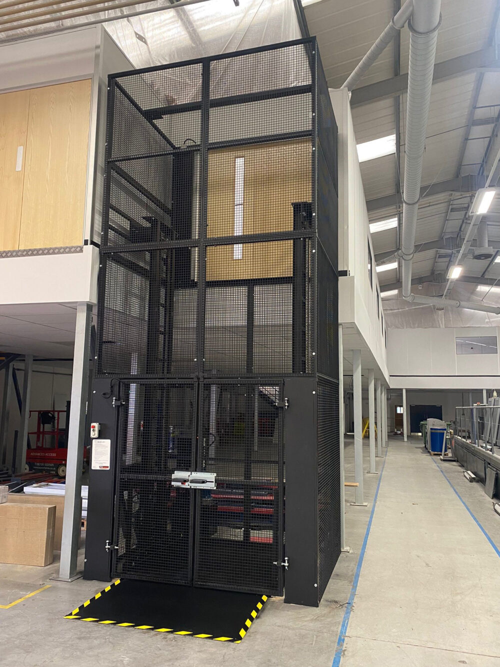 Elevate Your Warehousing Operations with our Hassle-Free Goods Lifts: A Solution for Leased Premises – Penny Hydraulics
